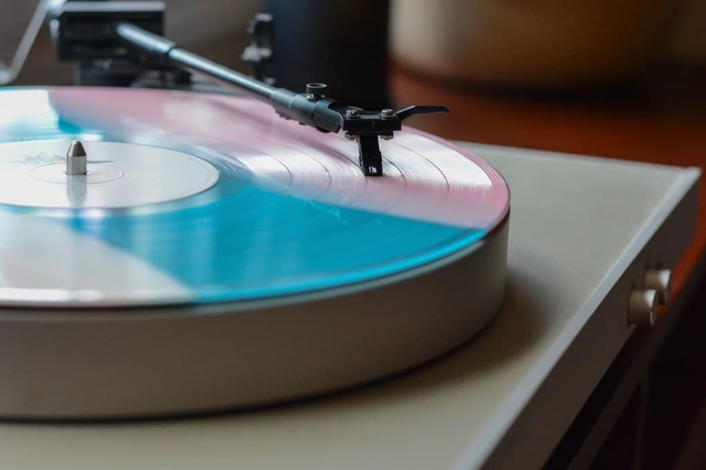 Studio Belt-Drive Turntable